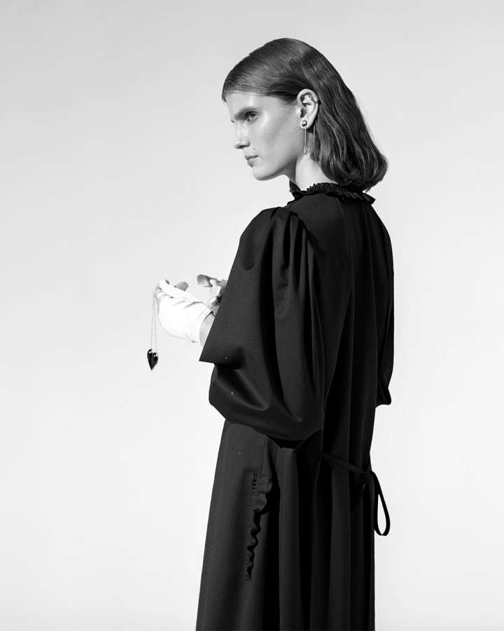 Украинский бренд Karavay представил коллекцию черных базовых вещей Black'21